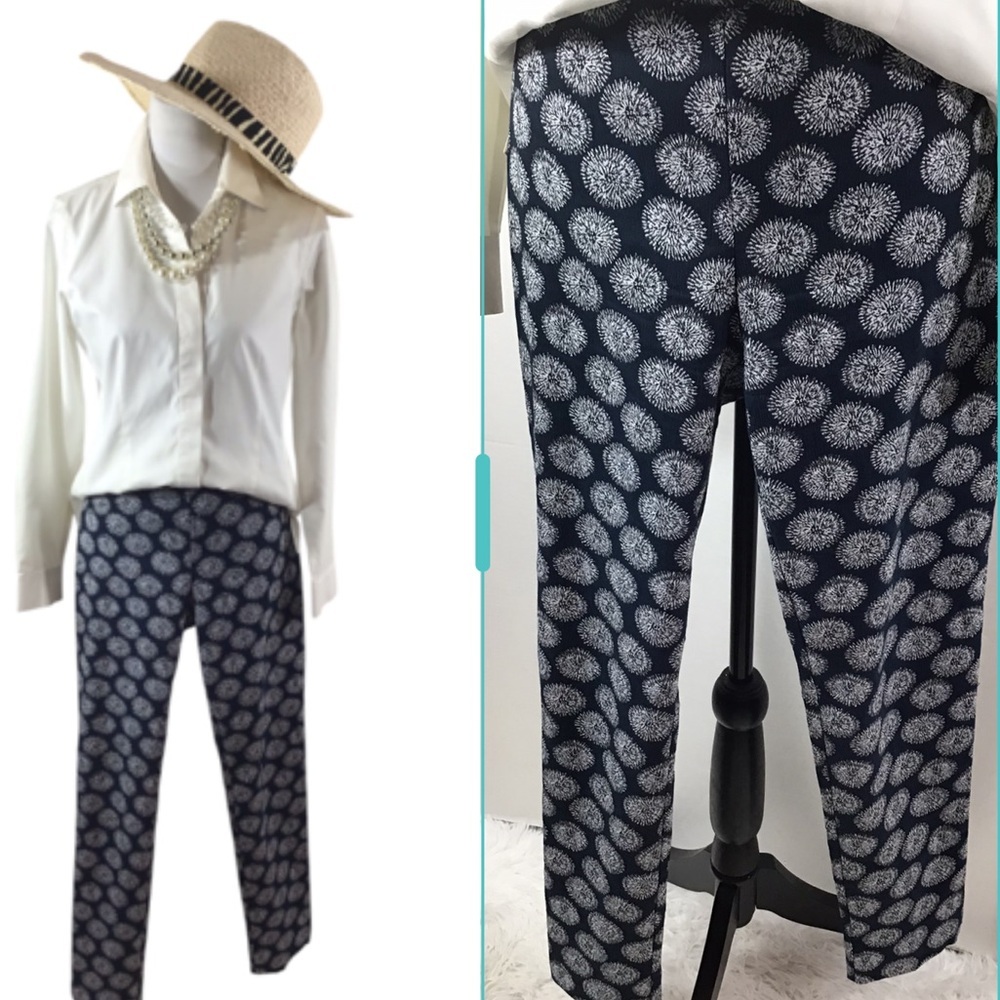 D. Exterior Italian navy/white leggings S